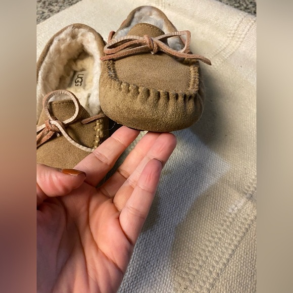 Ugg Dakota Slipper size 5 women’s - Picture 5 of 12